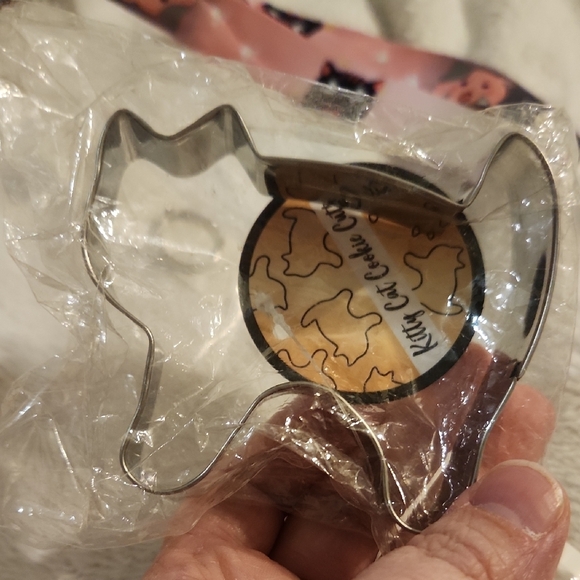 Cute Cat-Themed Kids Accessory Set - Picture 3 of 8